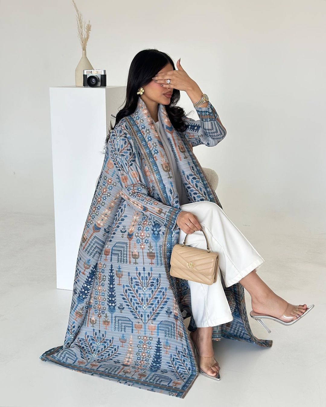 Ruffled long robe dress