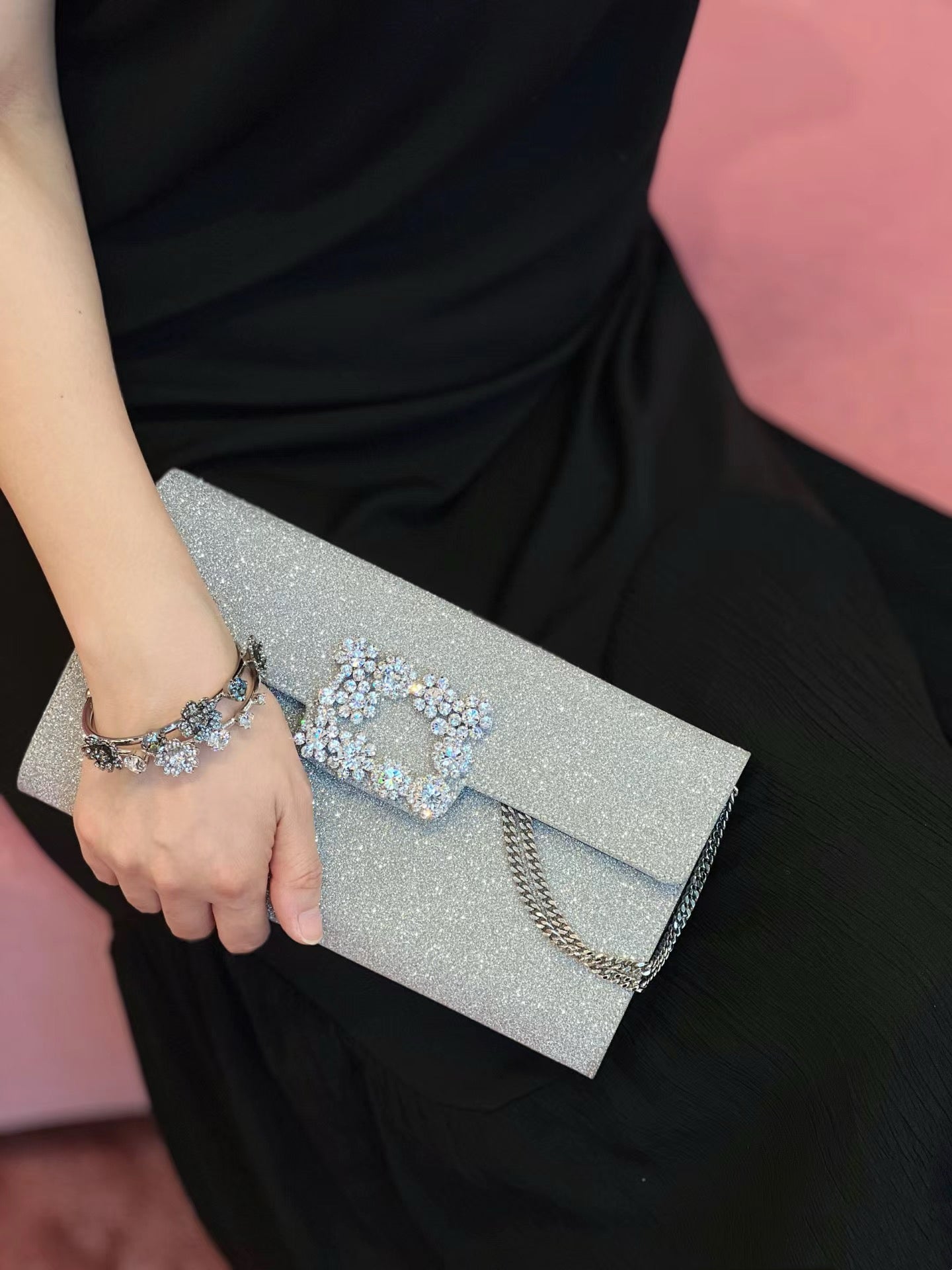 Elegant Sparkling Envelope Clutch Bag with Adjustable Chain