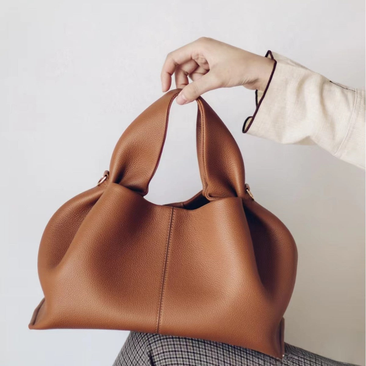 Leather cloud bag, crossbody dumpling bag