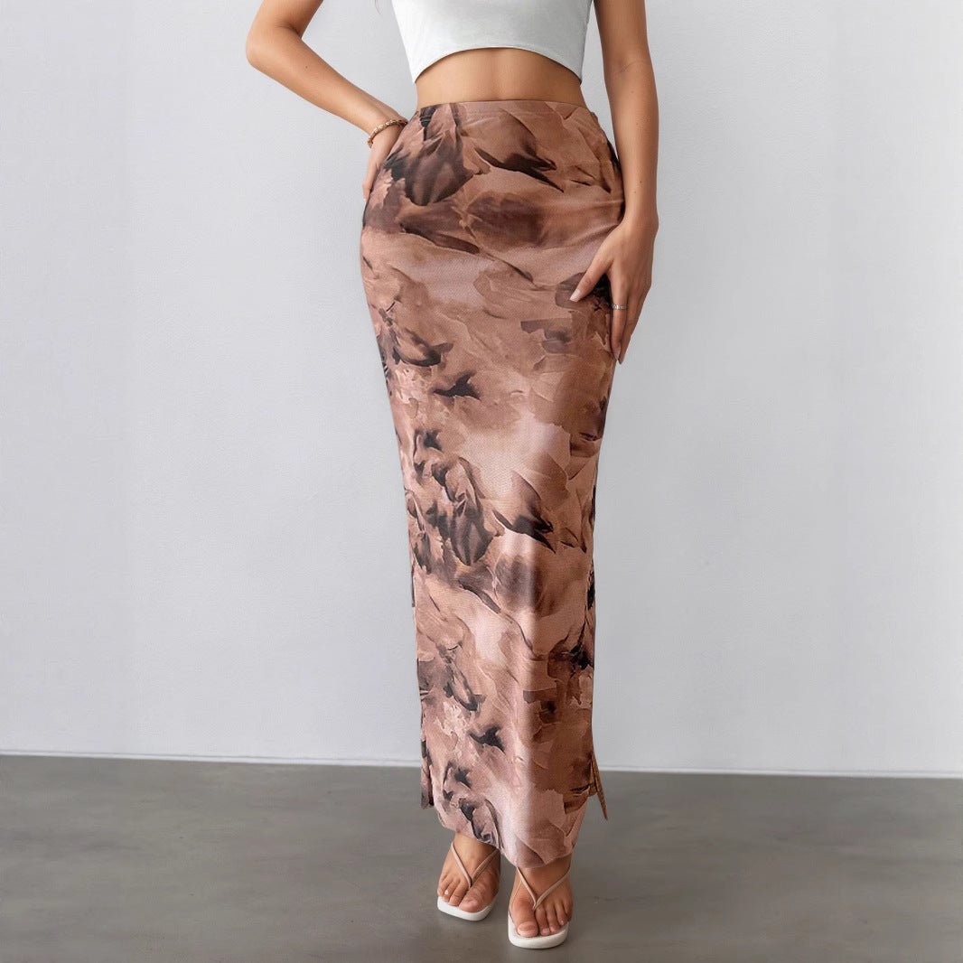 Printed half-length skirt with a sexy side slit